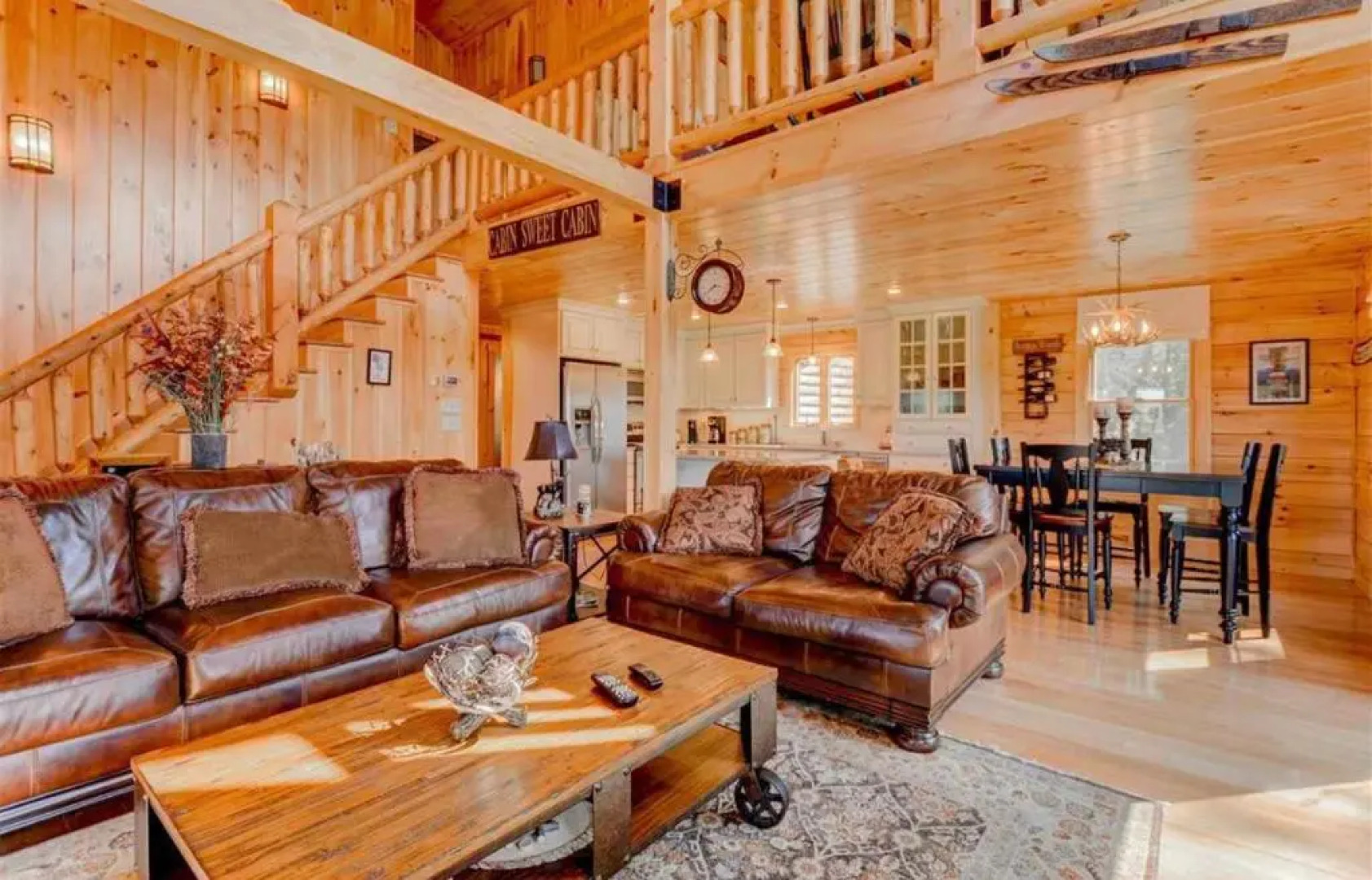 OE Beautiful modern log home on 17 acres, private, views, fire pit, Ping Pong, AC