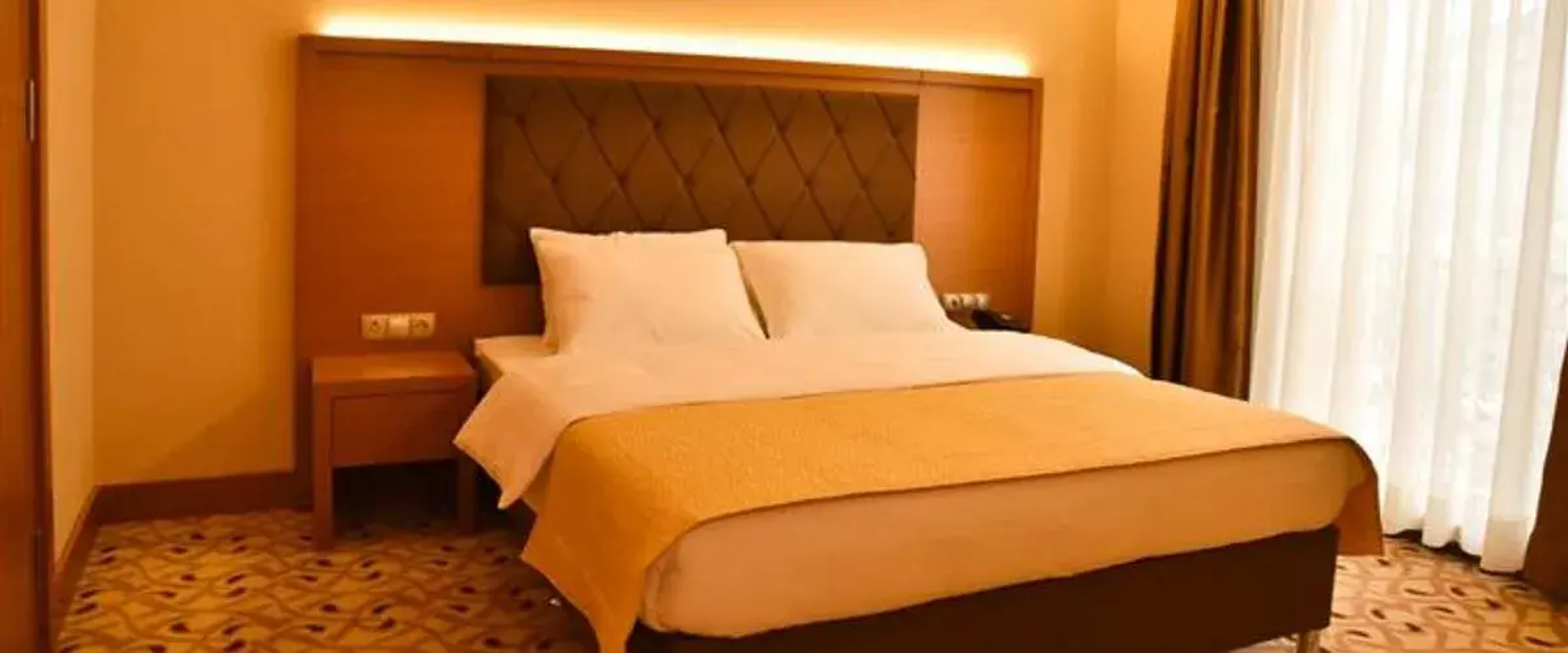 Hebo Marina Hotel
