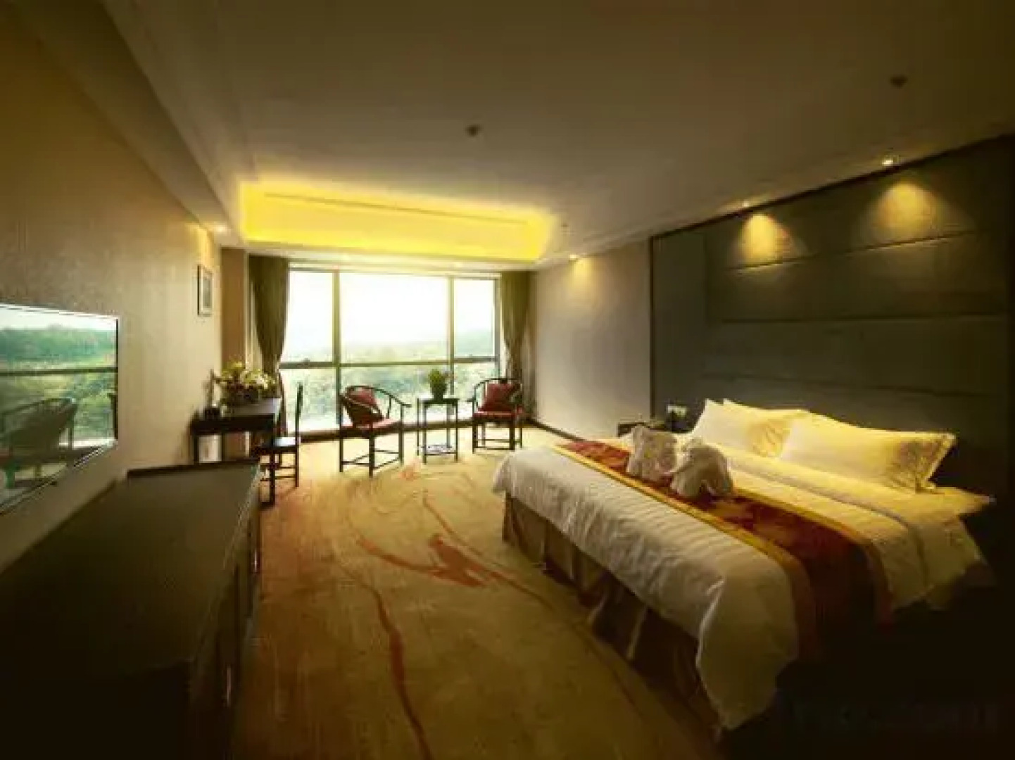 Zhangjiajie World Water Four Seasons International Hotel