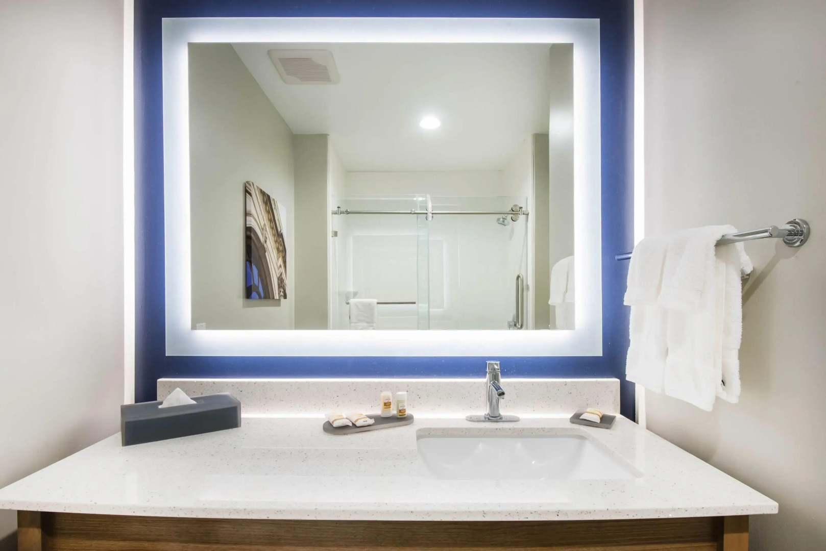 La Quinta Inn & Suites by Wyndham Buffalo Amherst