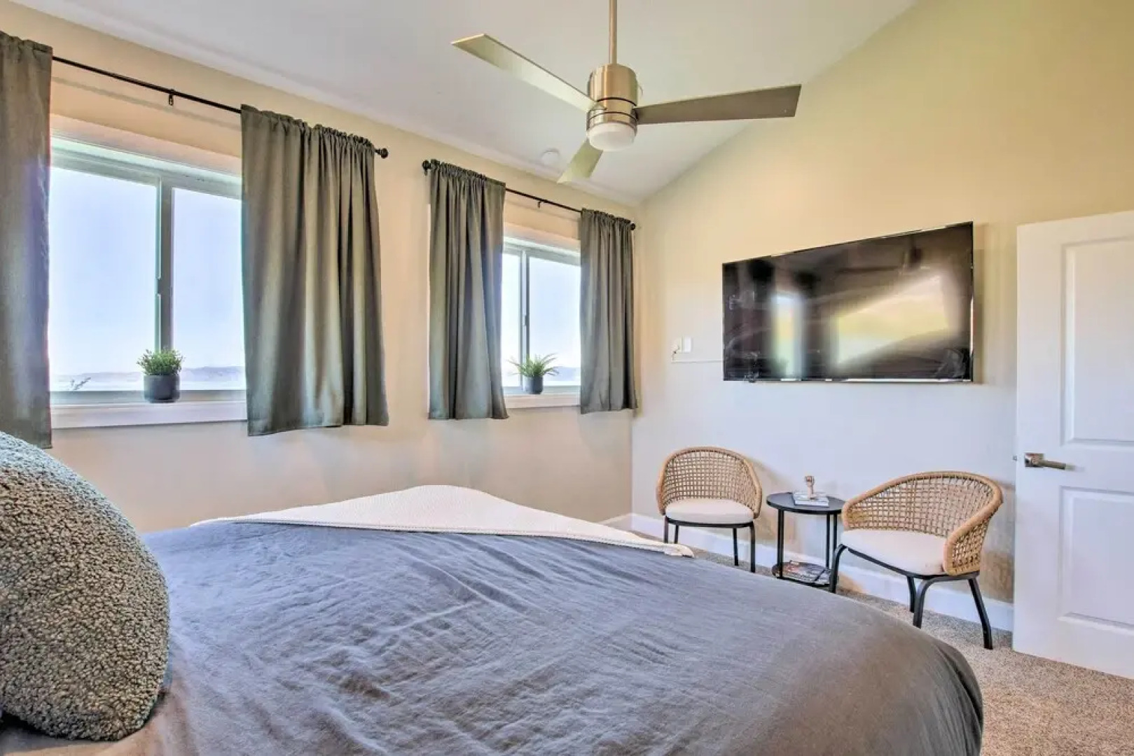 Stunning Waterfront Retreat in Garden City!