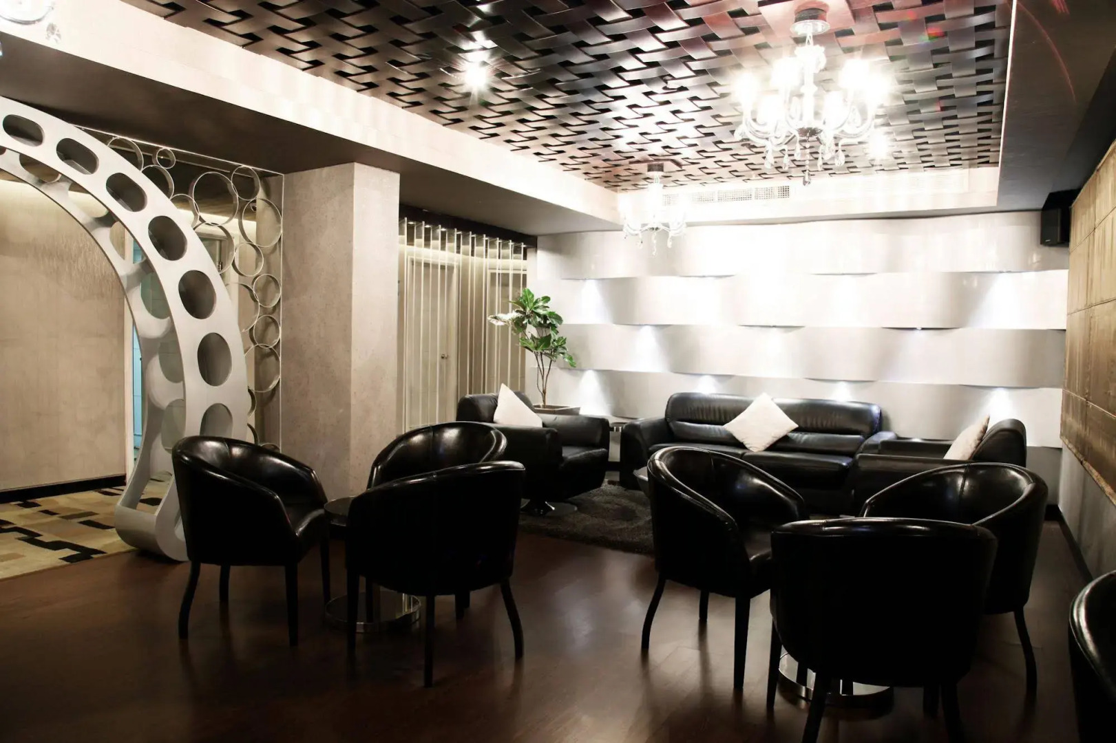 Java Paragon Hotel and Residences