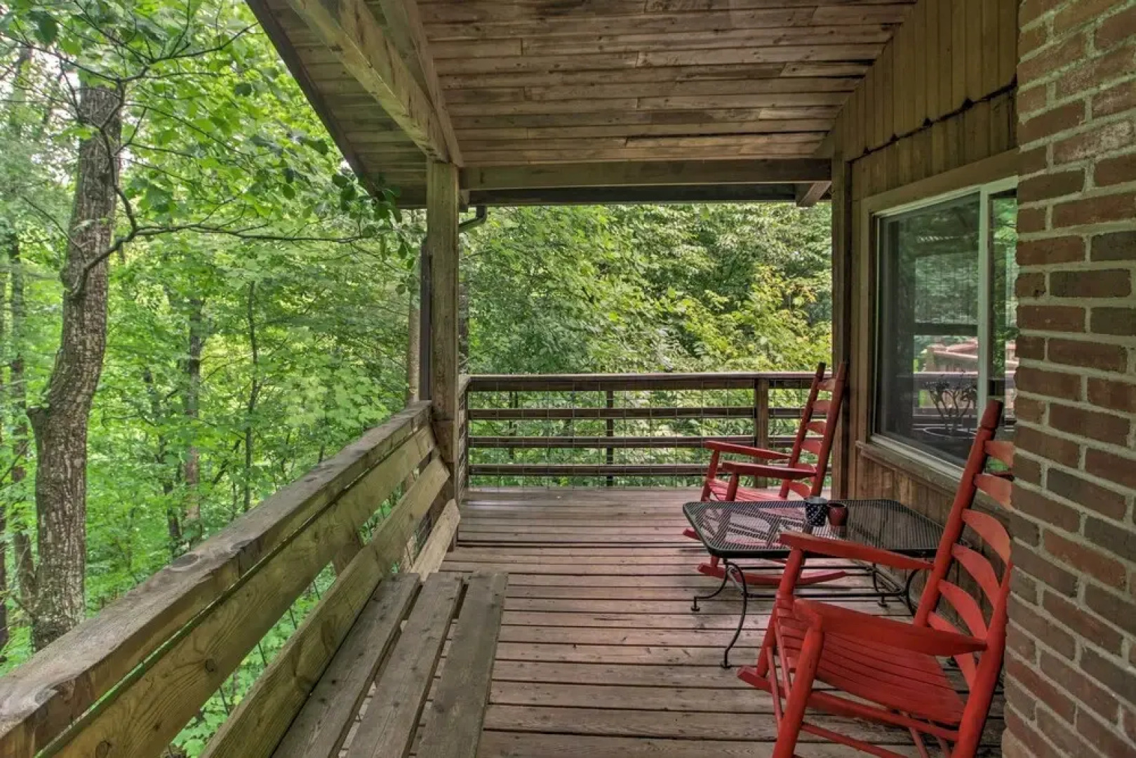 Secluded Stanardsville Cabin w/ 10 Acres & Hot Tub
