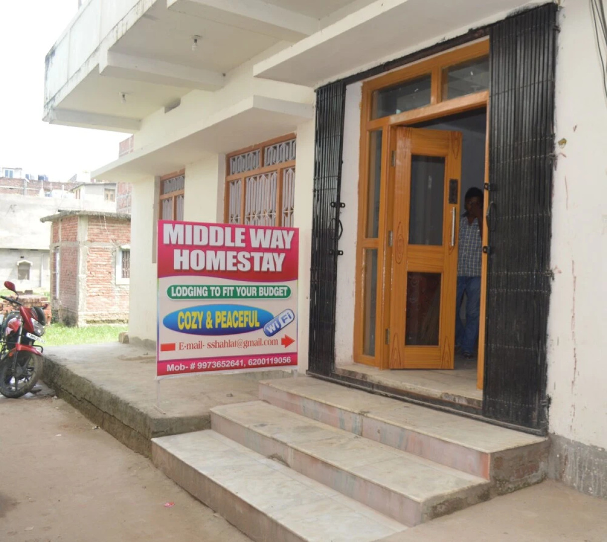 Middle Way Home Stay