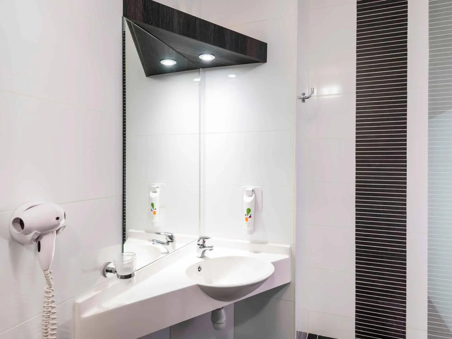 ibis Styles Rouen Val De Reuil
