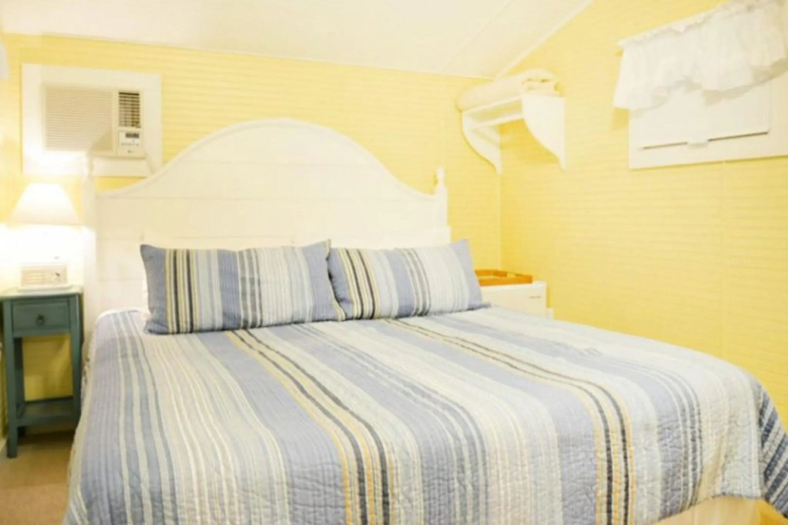 2 River Road Inn and Cottages