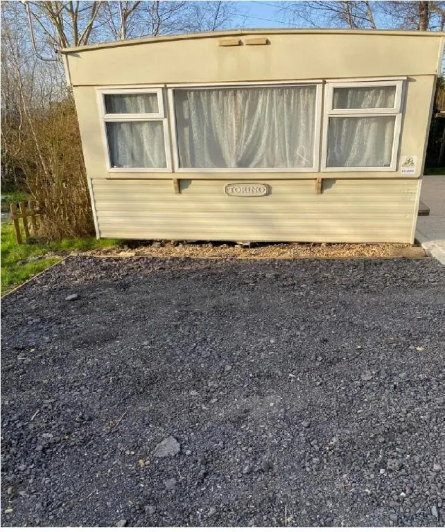 3-bed cosy home with fireplace, sleeps 4, 50 deposit required, self-catering