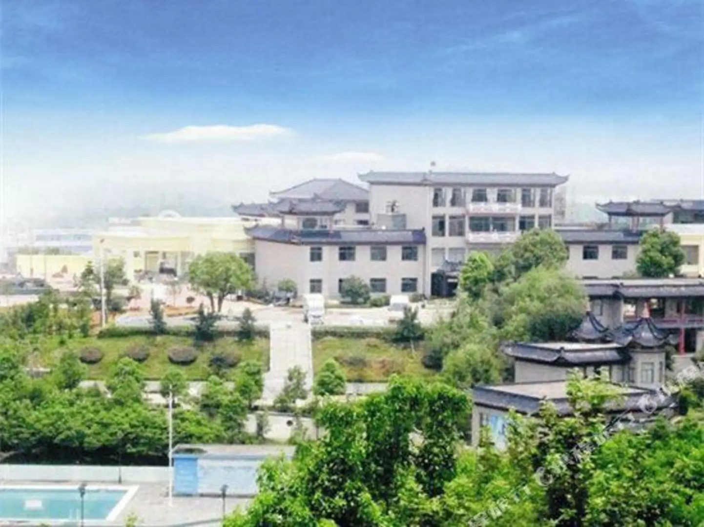 Number One Metropolitan Garden Hotel