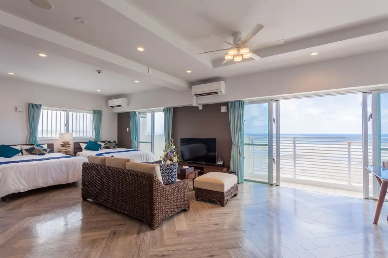 Kariyushi Condominium Resort Chatan ARAHA BLUE RESORT