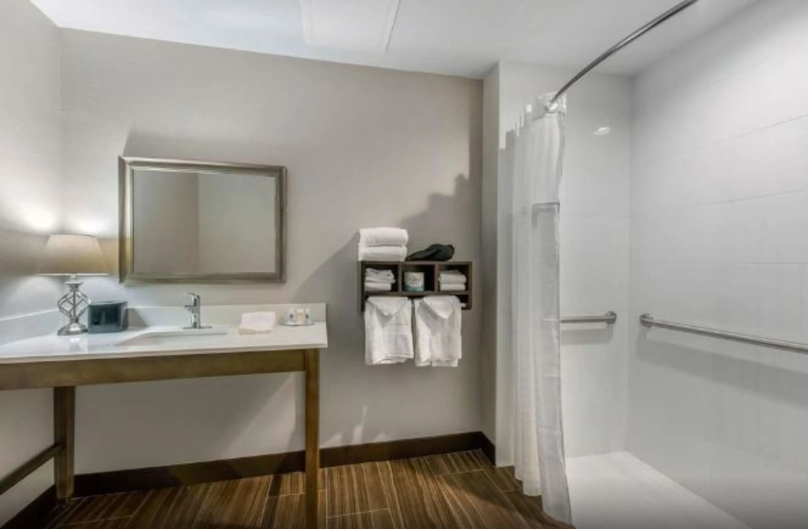 Comfort Suites Fort Lauderdale Airport & Cruise Port