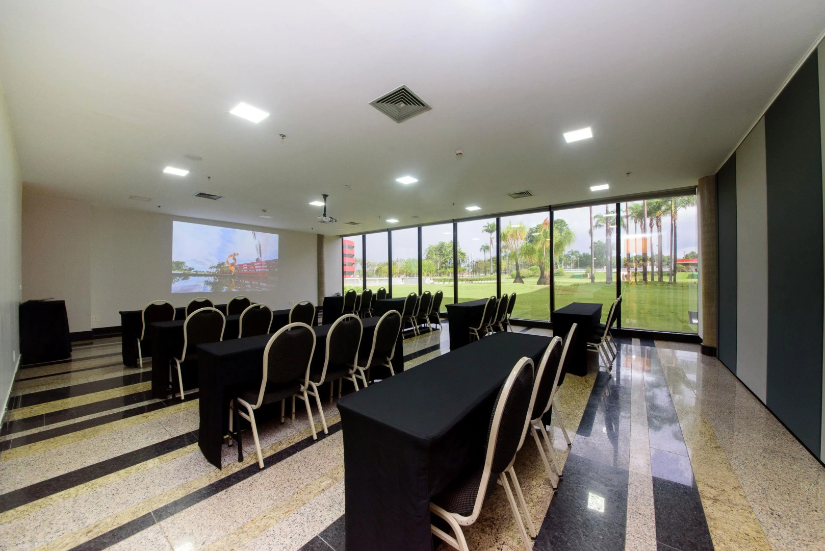 Golden Tulip Brasilia Alvorada