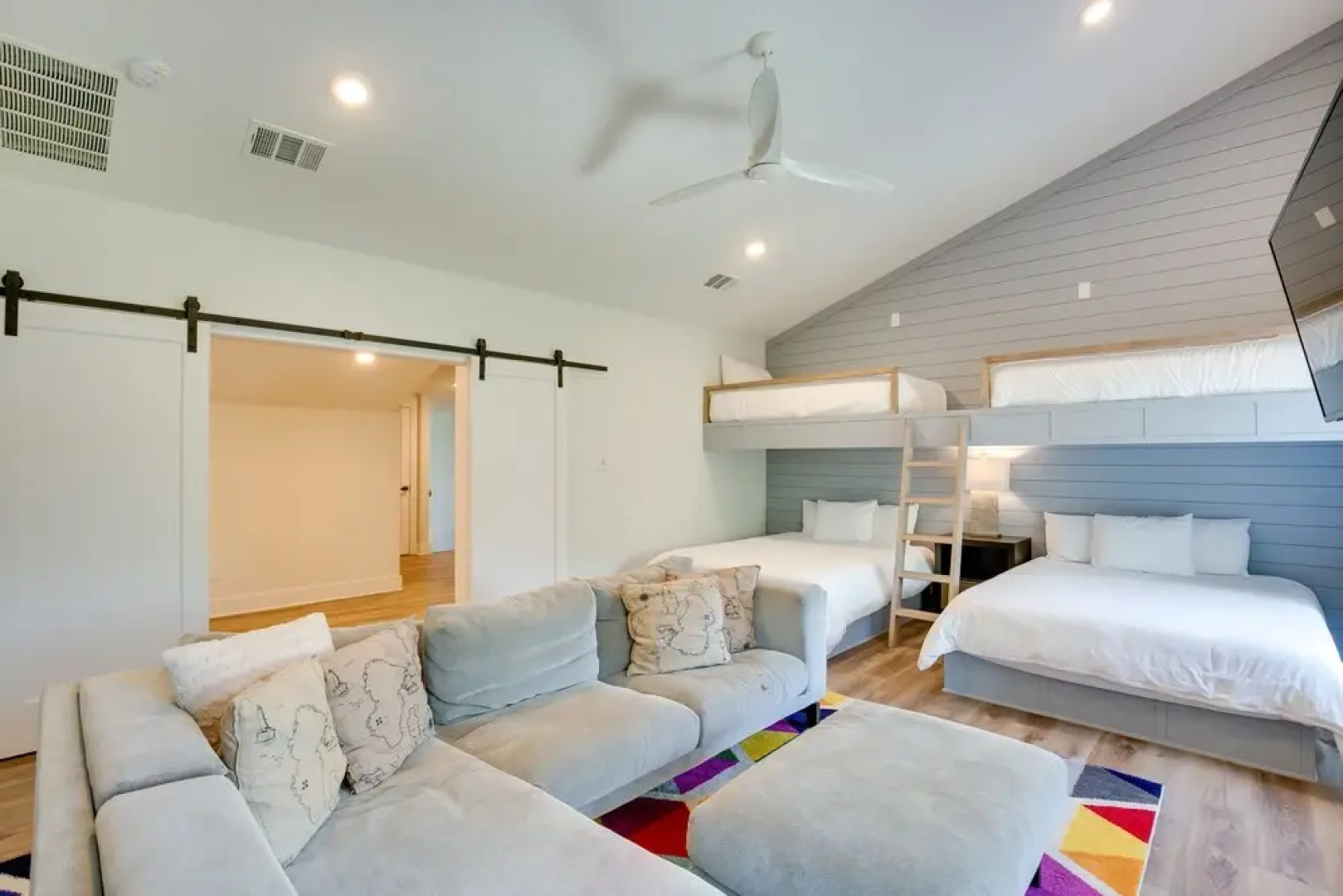 Luxe Waterfront Home in Malakoff w/ Pool + Hot Tub