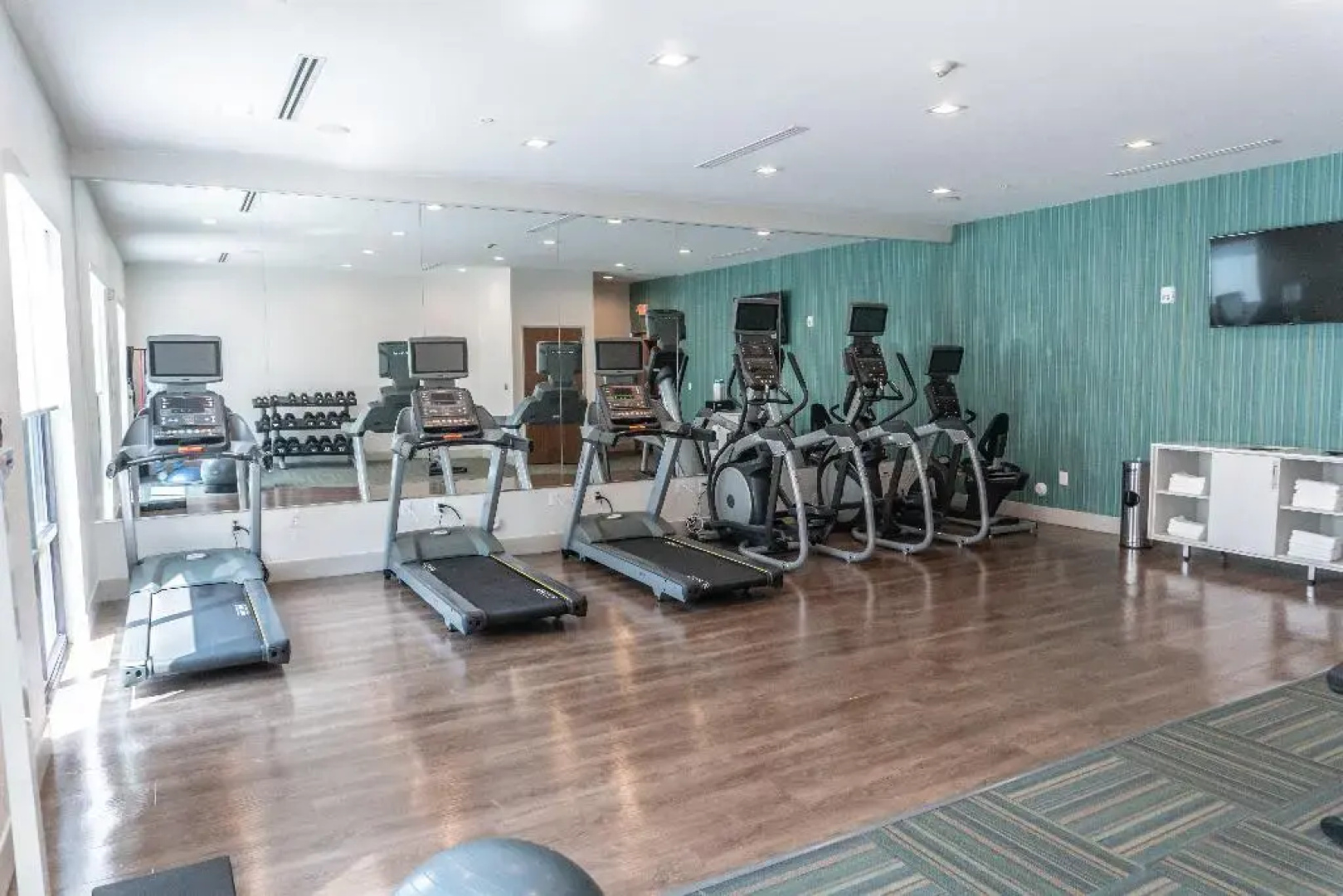 Holiday Inn Express & Suites Birmingham - Homewood by IHG