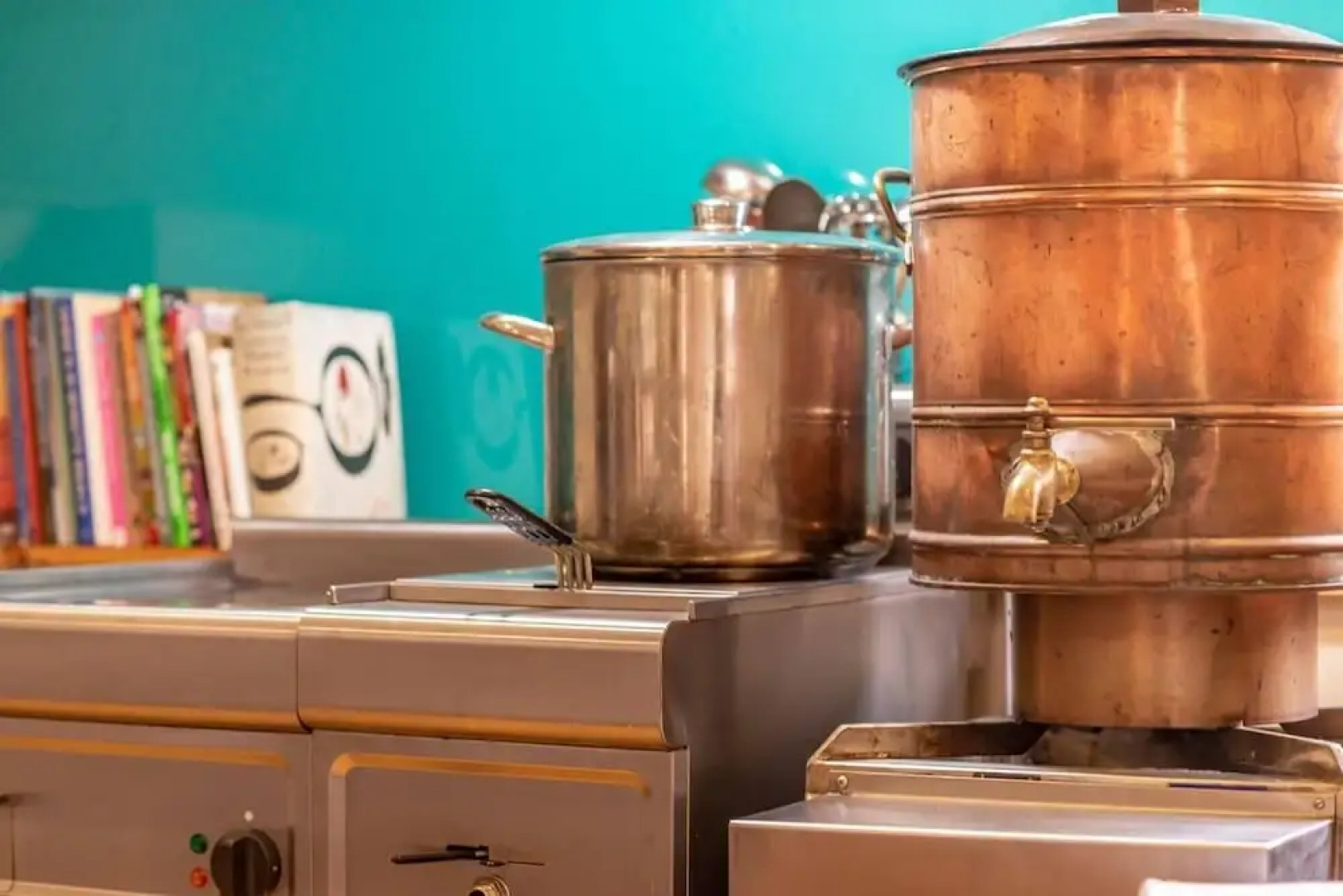 Stunning Luxury Duplex With Hot Tub and Aircon