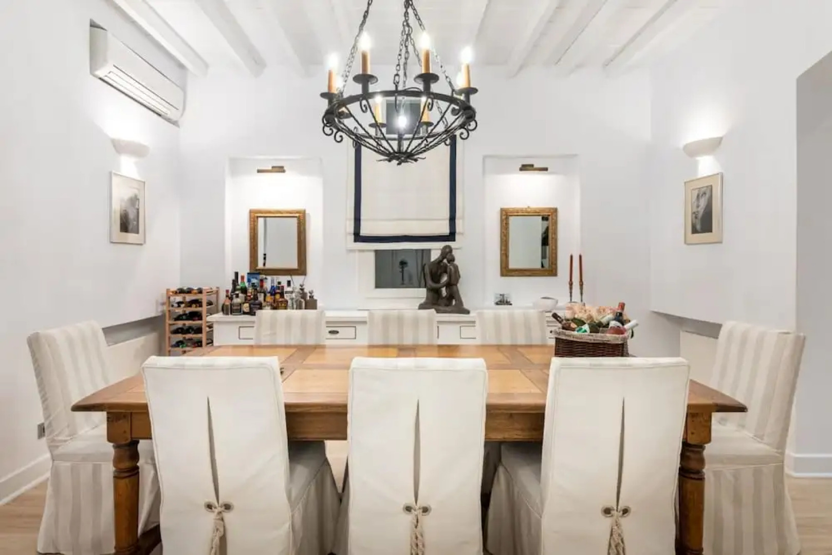 Inviting 8-bed Villa in Ermoupoli - Villa Blueros