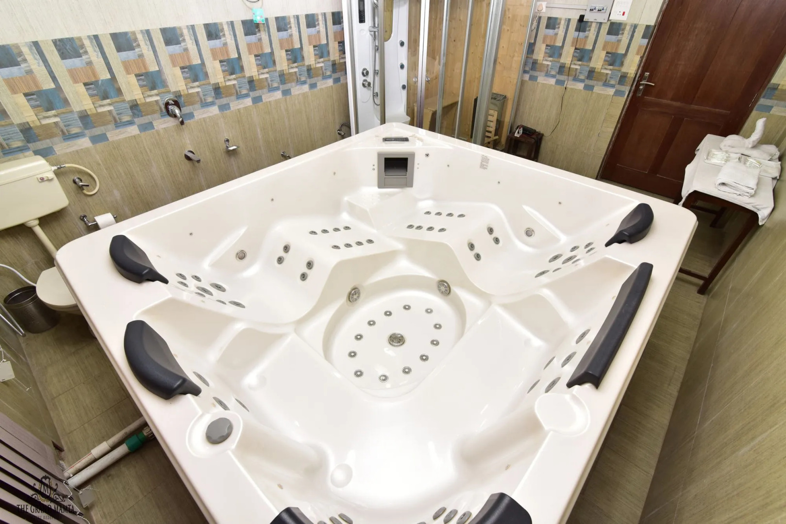 Hotel The Grand Mamta