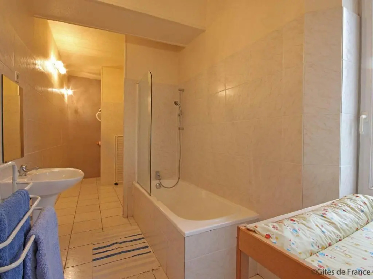 Gîte Bures, 4 pièces, 6 personnes - FR-1-497-124