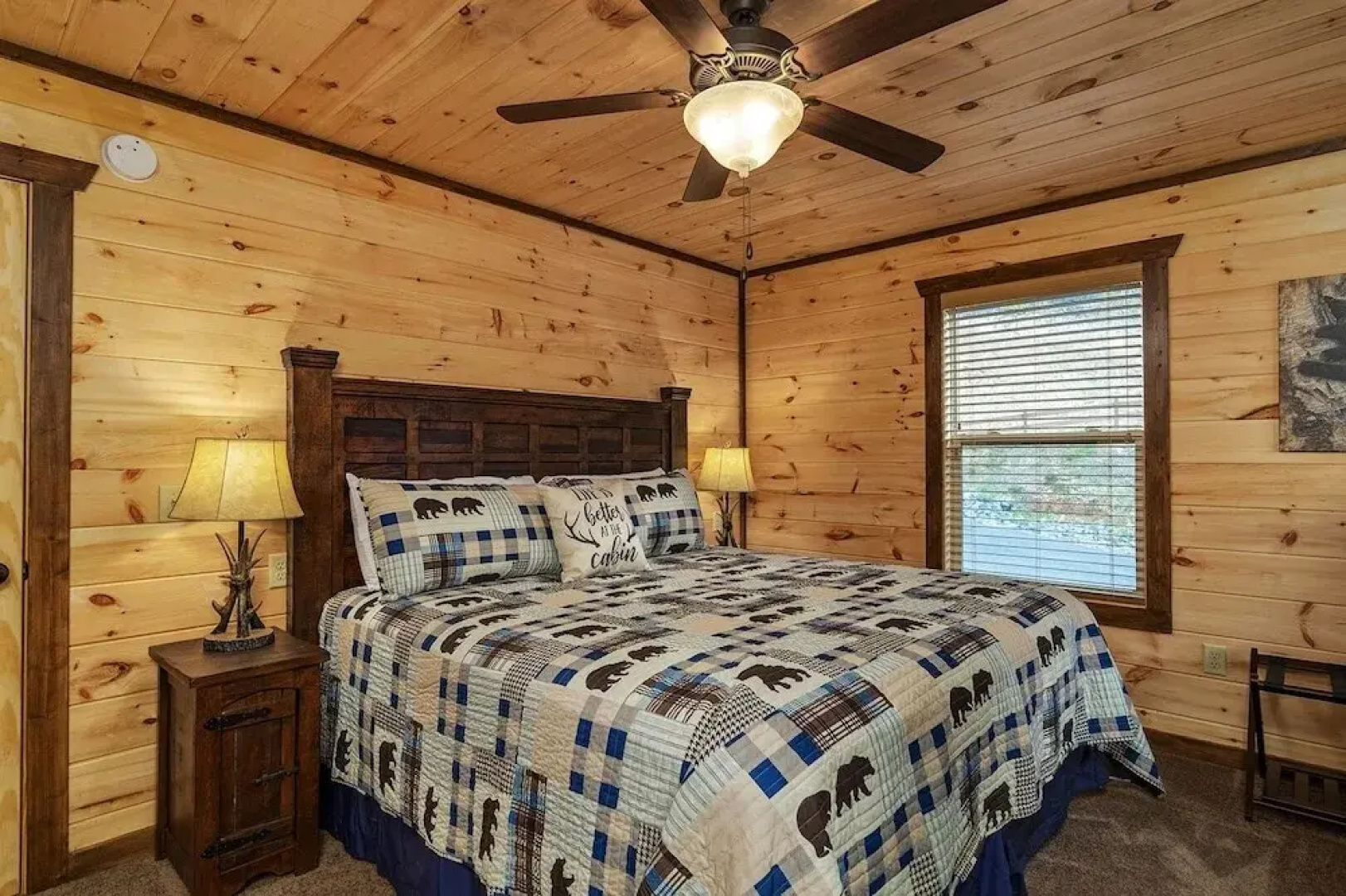 Take A Paws - 3 Bedrooms, 3 Baths, Sleeps 8 1 Cabin by RedAwning
