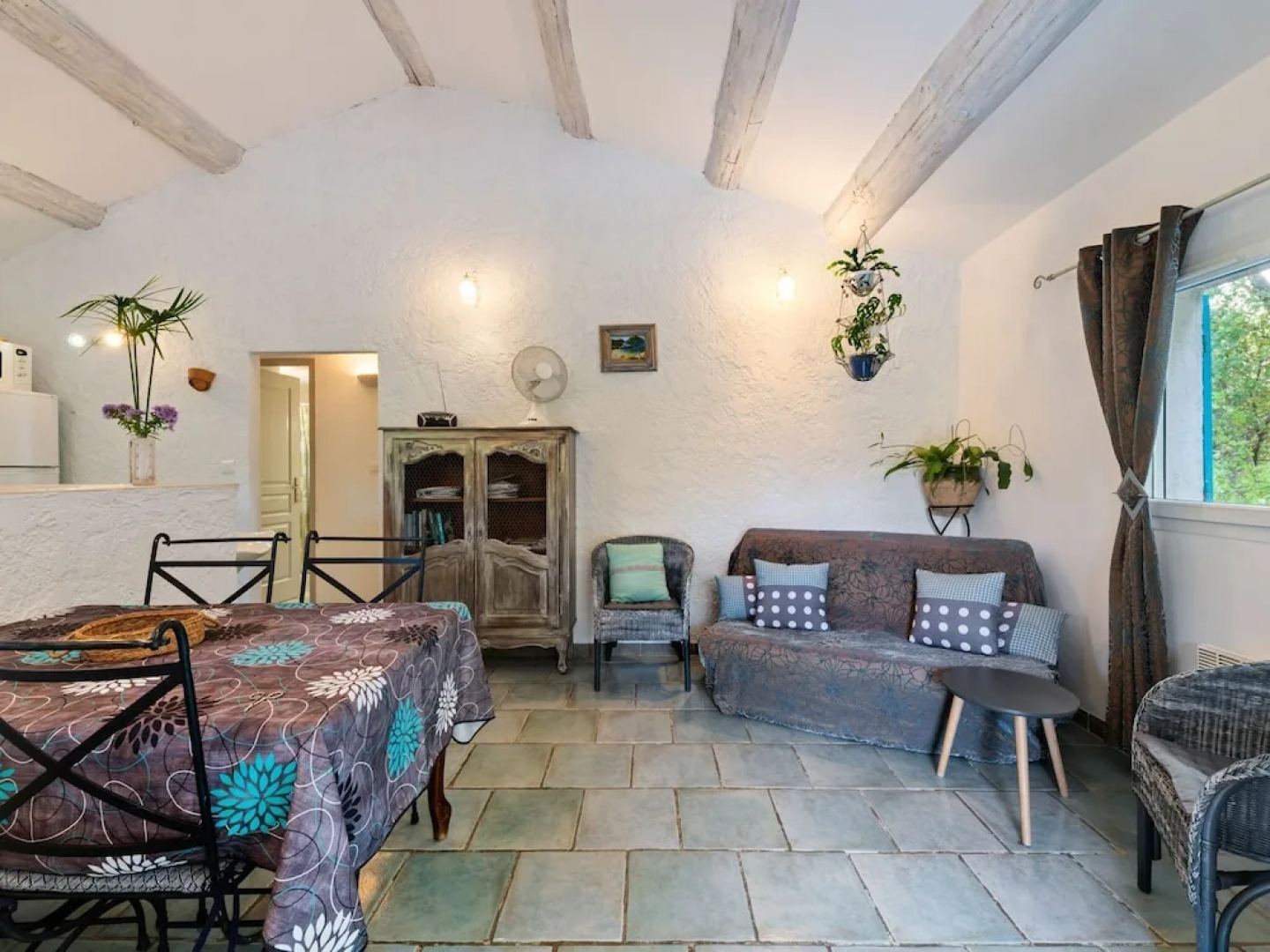 Tastefully Furnished Villa With Terrace, Private Swimming Pool Near of Lambesc