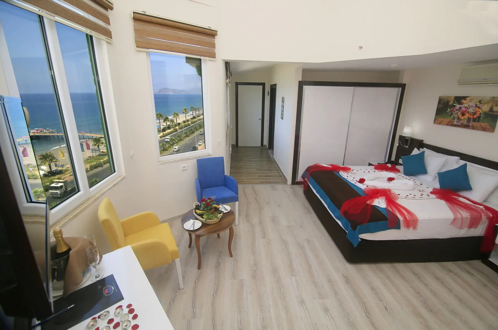 Klas More Beach Hotel