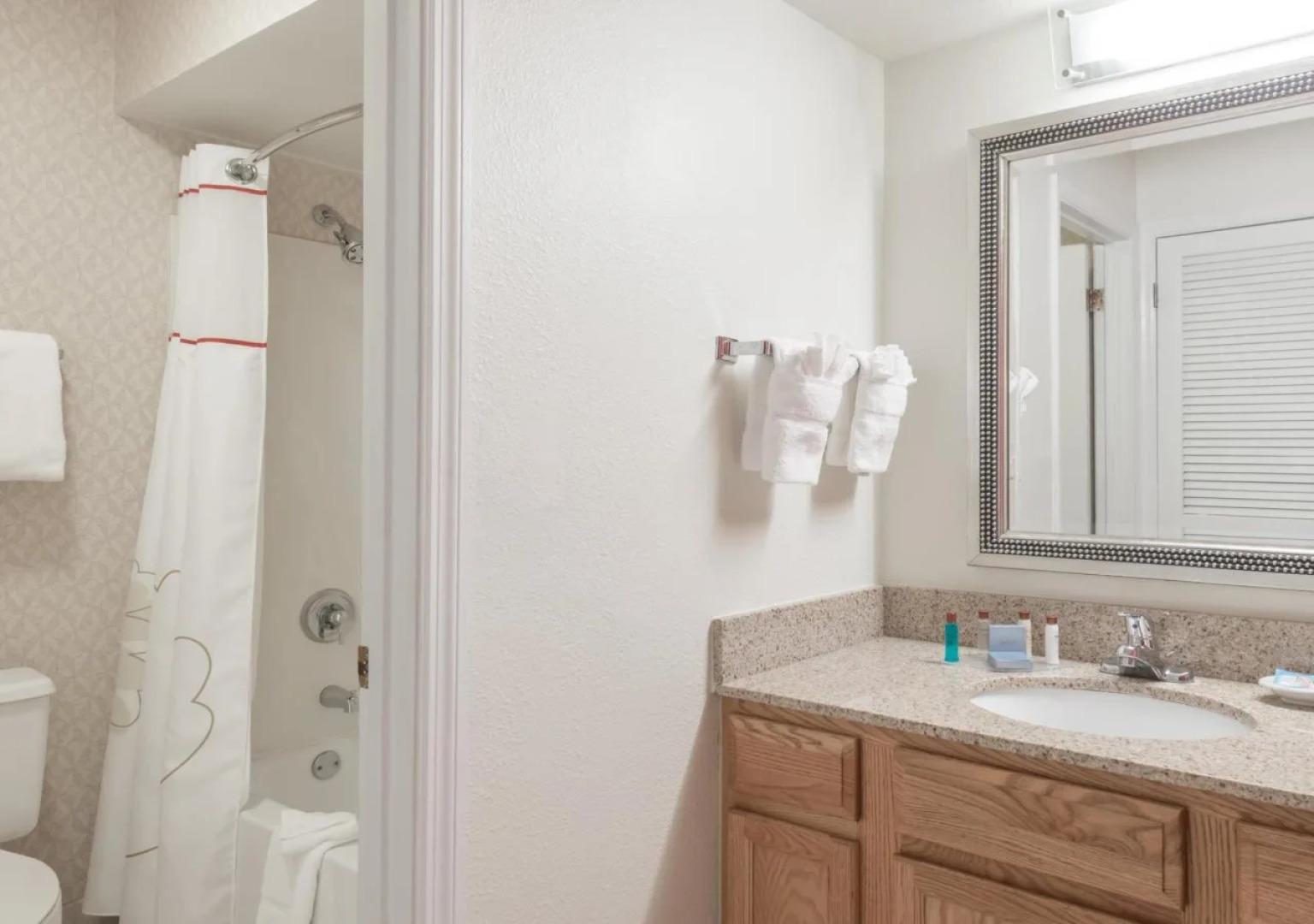 Value Suites Extended Stay - St Louis