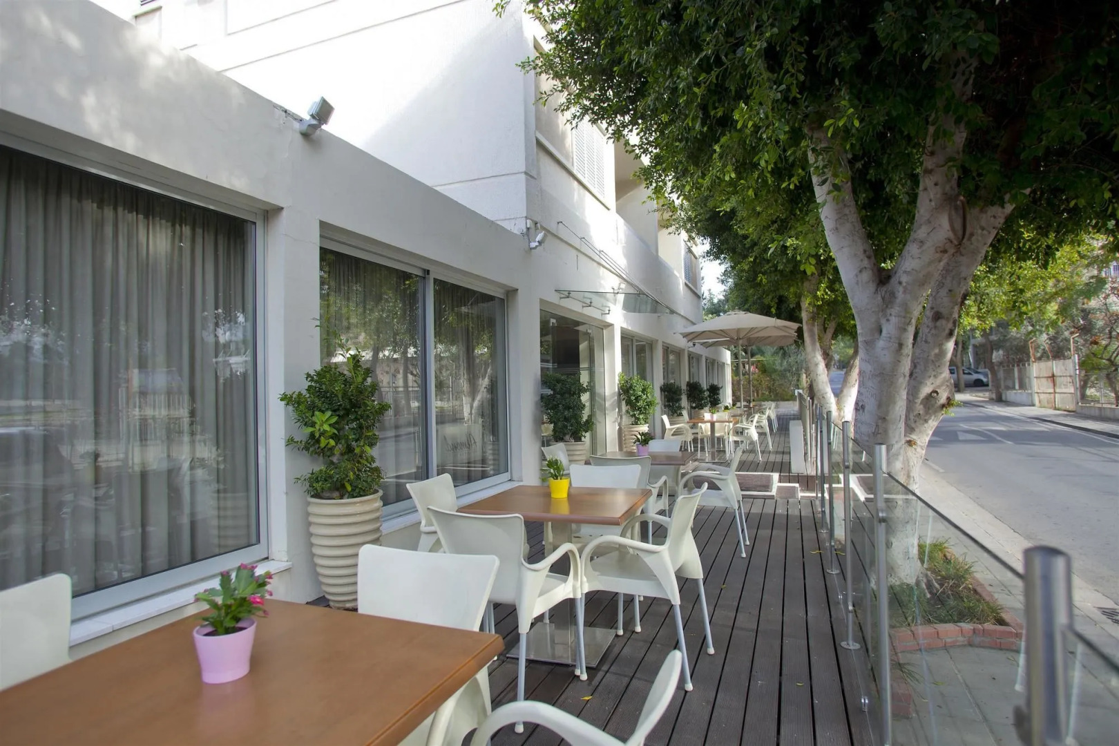 Almond Business Hotel