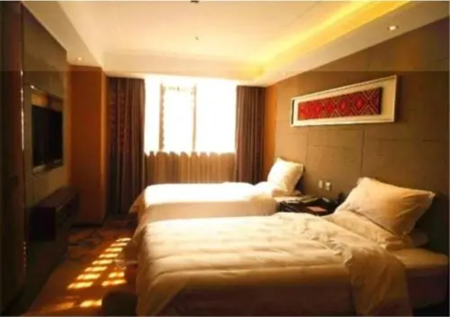 Fenghuang Yuting Hotel