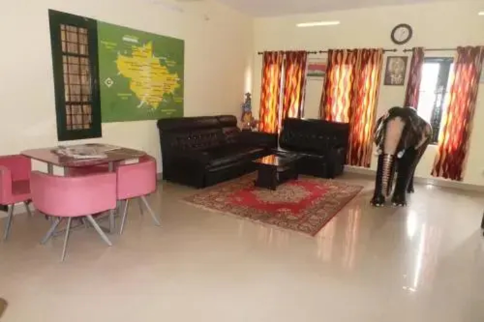 Ceepee's Holiday Inn