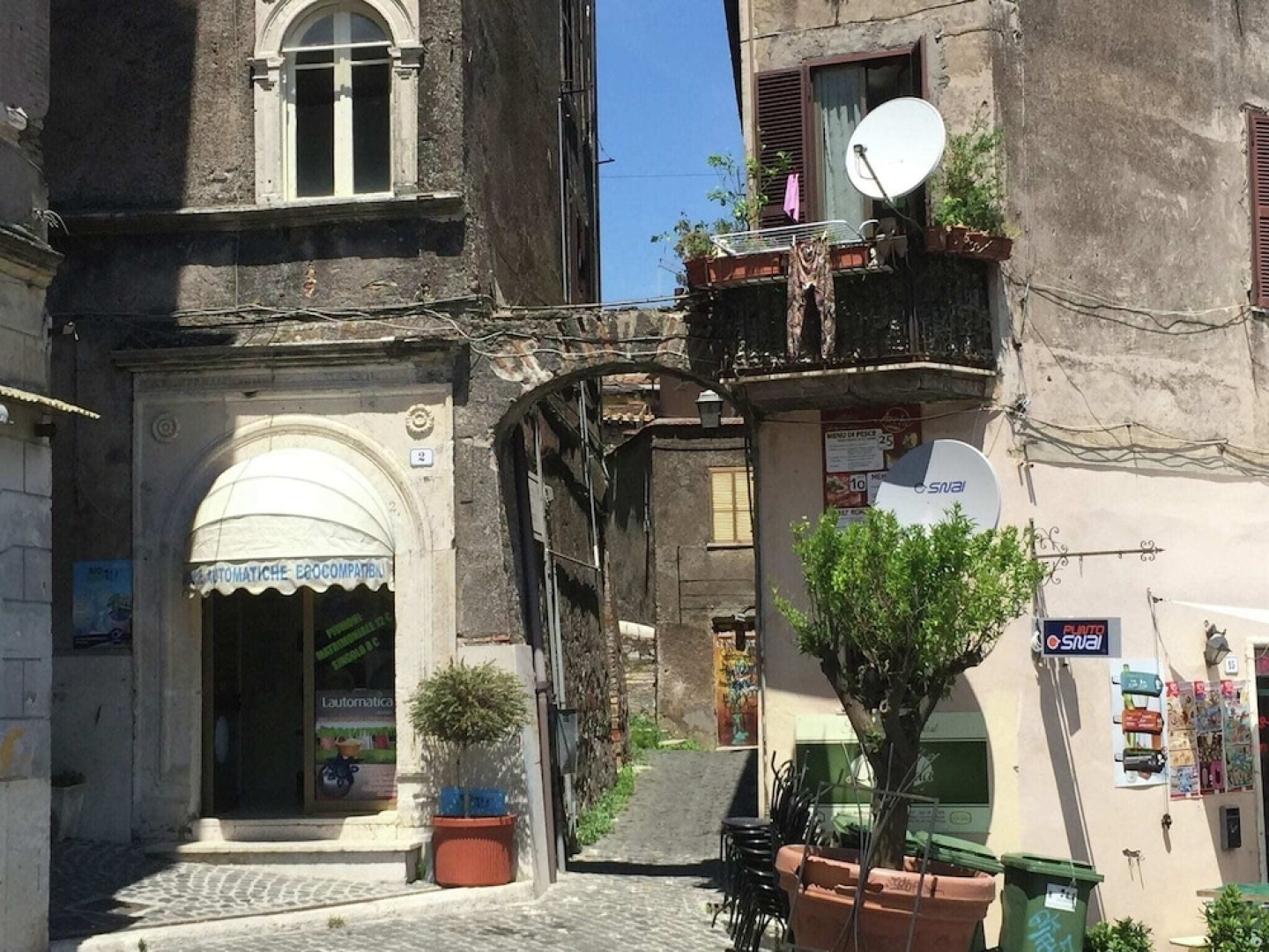 Simplistic Apartment in Tivoli near Forest & Supermarket