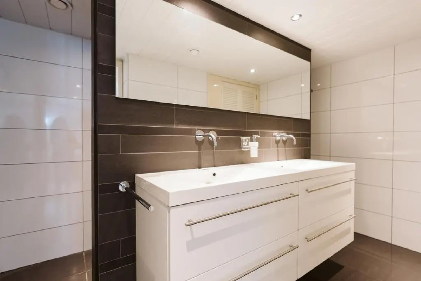 West Nieuwlandseweg 25A - Ouddorp - with Pool - NOT FOR COMPANIES