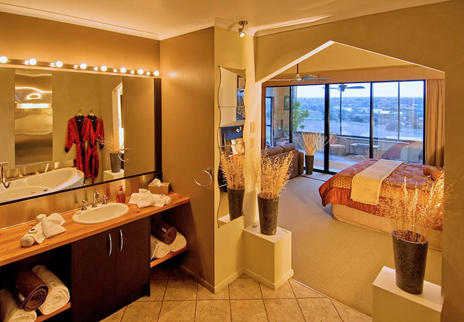 Romantic Getaways at Riverview Rise Retreats