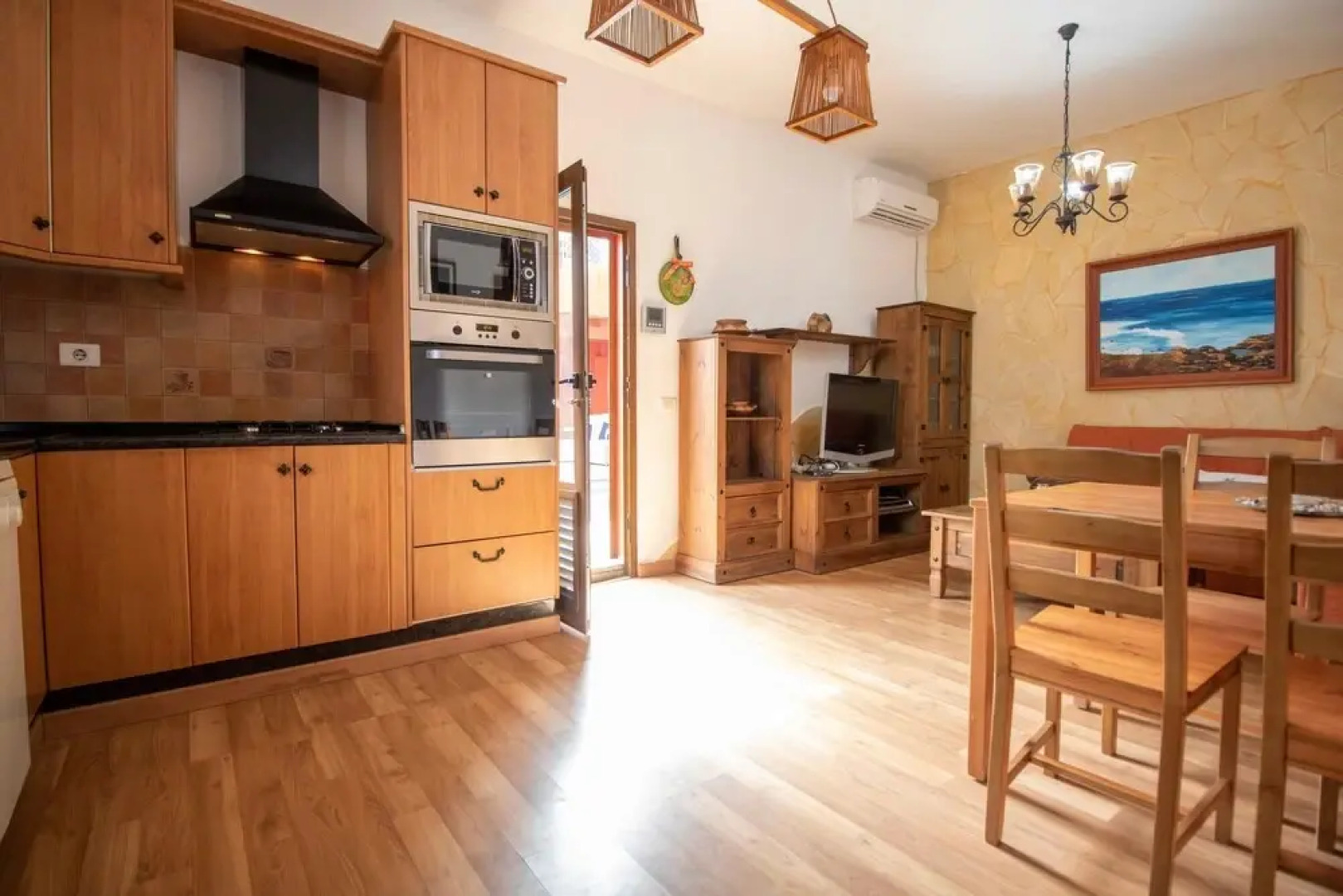 Mountain Chalet Sea Views & Pool Iptx