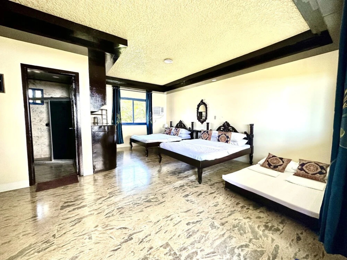 Emmalyn's Paradise Resort