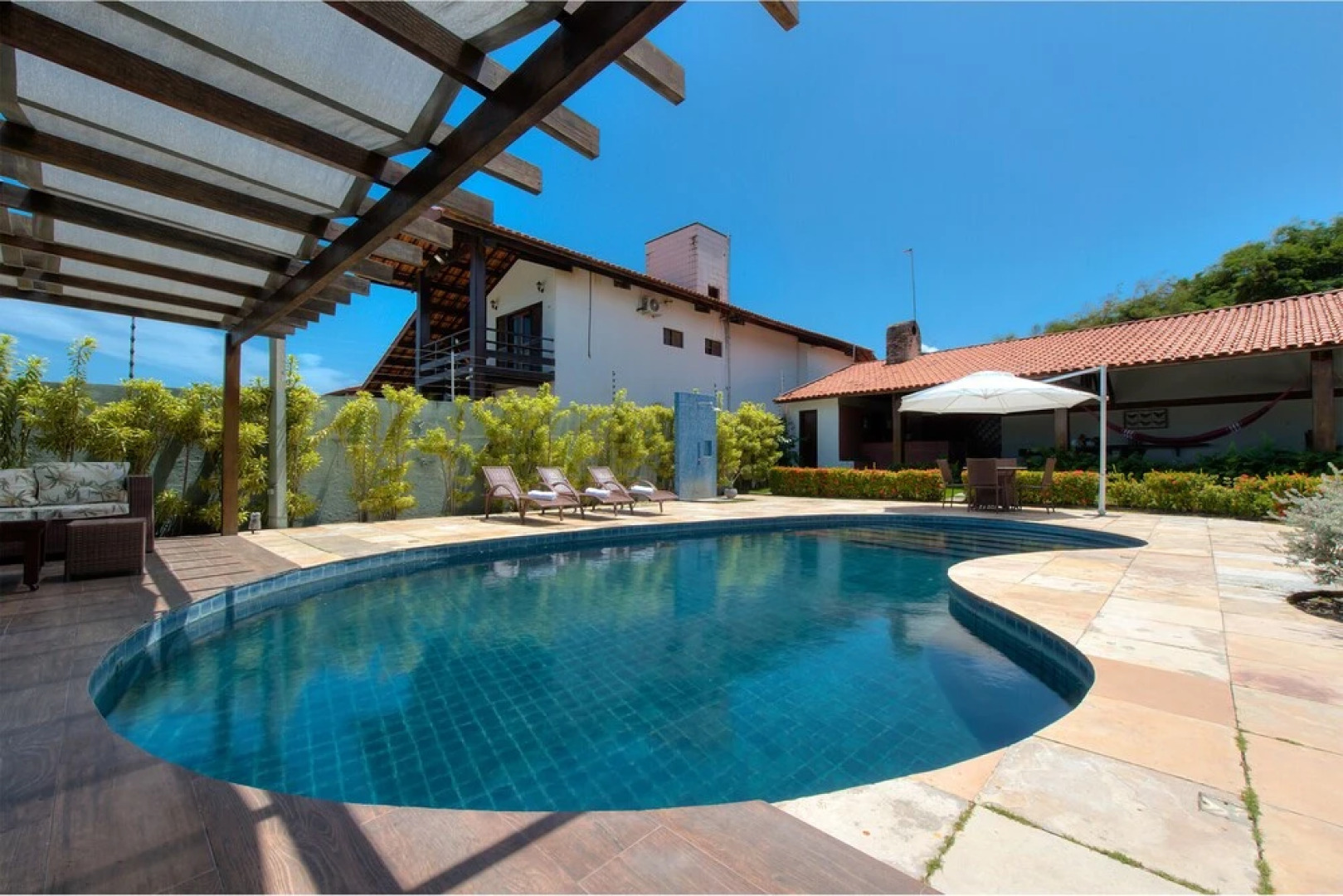 Casa com excelente localização no centro de Cumbuco