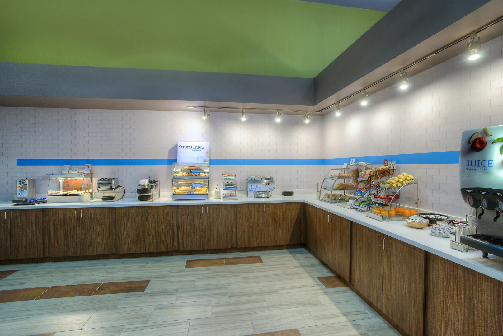 Holiday Inn Express & Suites Tempe by IHG