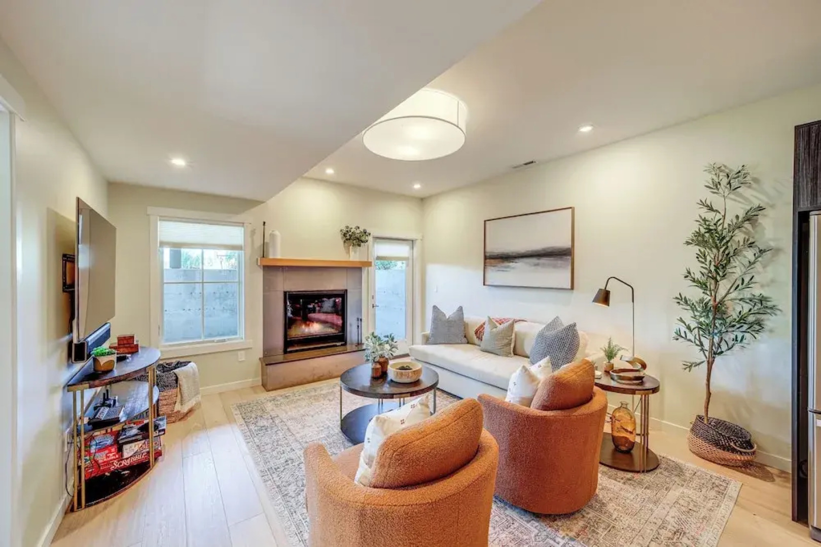 Hot Tub & Lake Views: Lake Chelan Lookout Home!