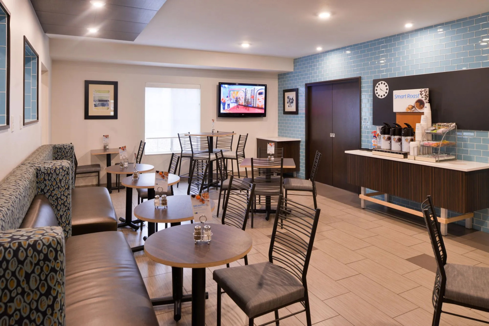 Holiday Inn Express & Suites Sioux Falls At Empire Mall by IHG