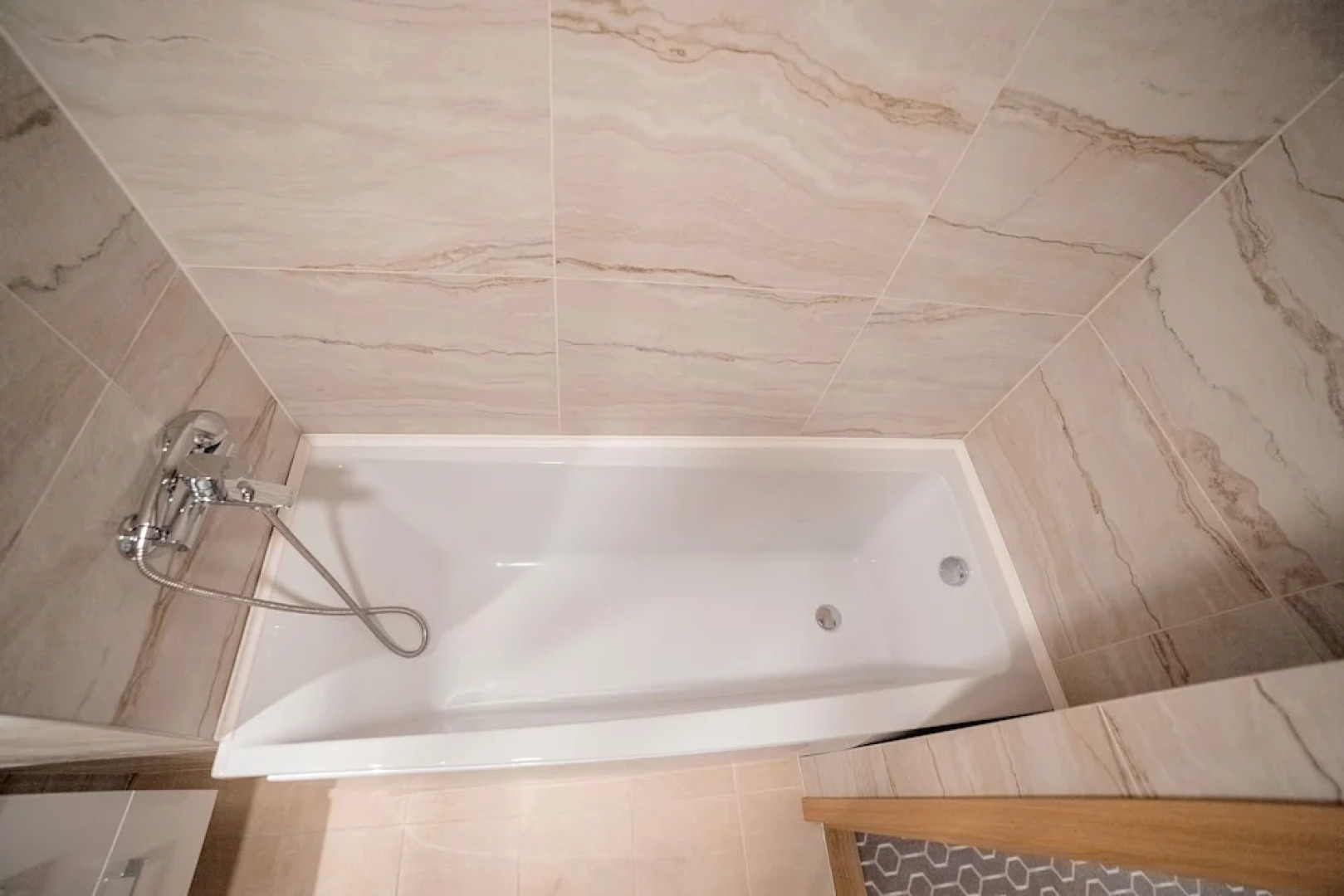 Merepargi ApartHotel & Cafe