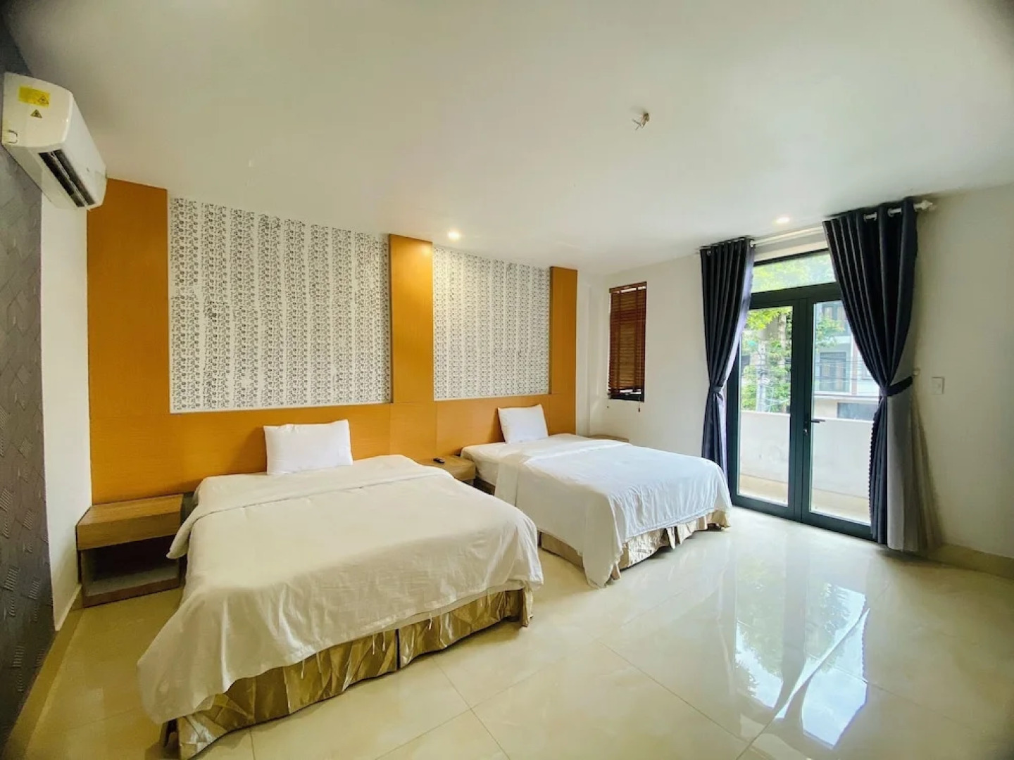 Sunny 1 Hometel Binh Minh