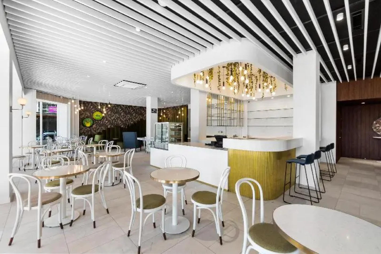 Ramada By Wyndham Hamilton City Center