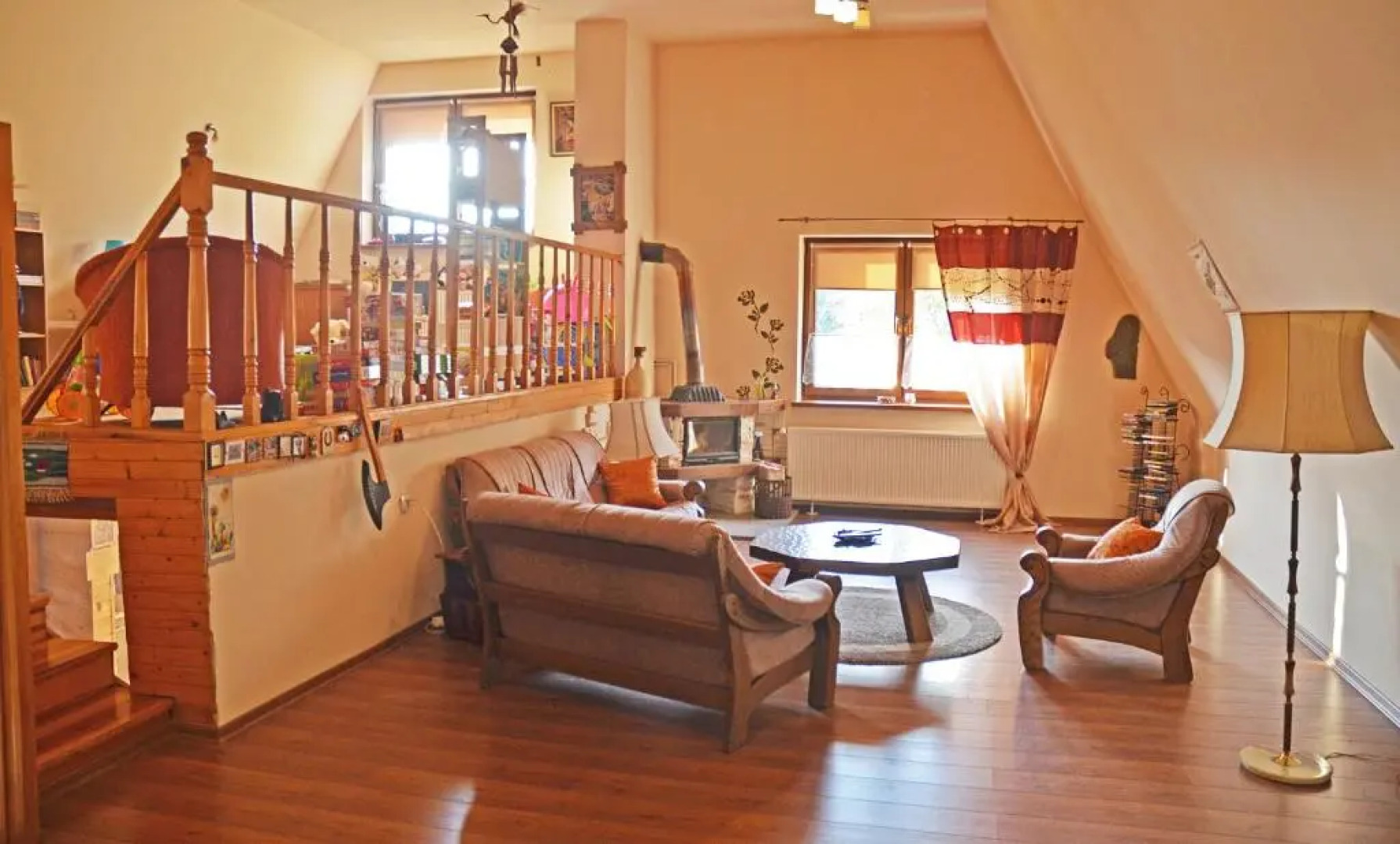 Willa Karolinka Stróża