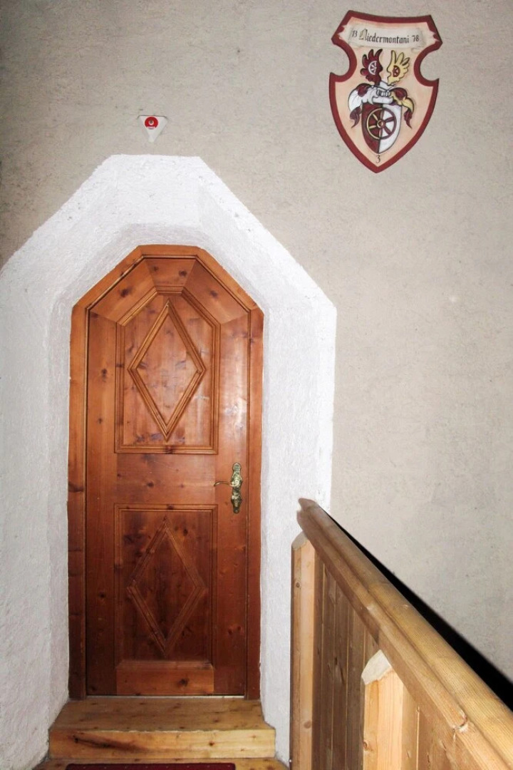 Burg Biedenegg Niedermontani Flie