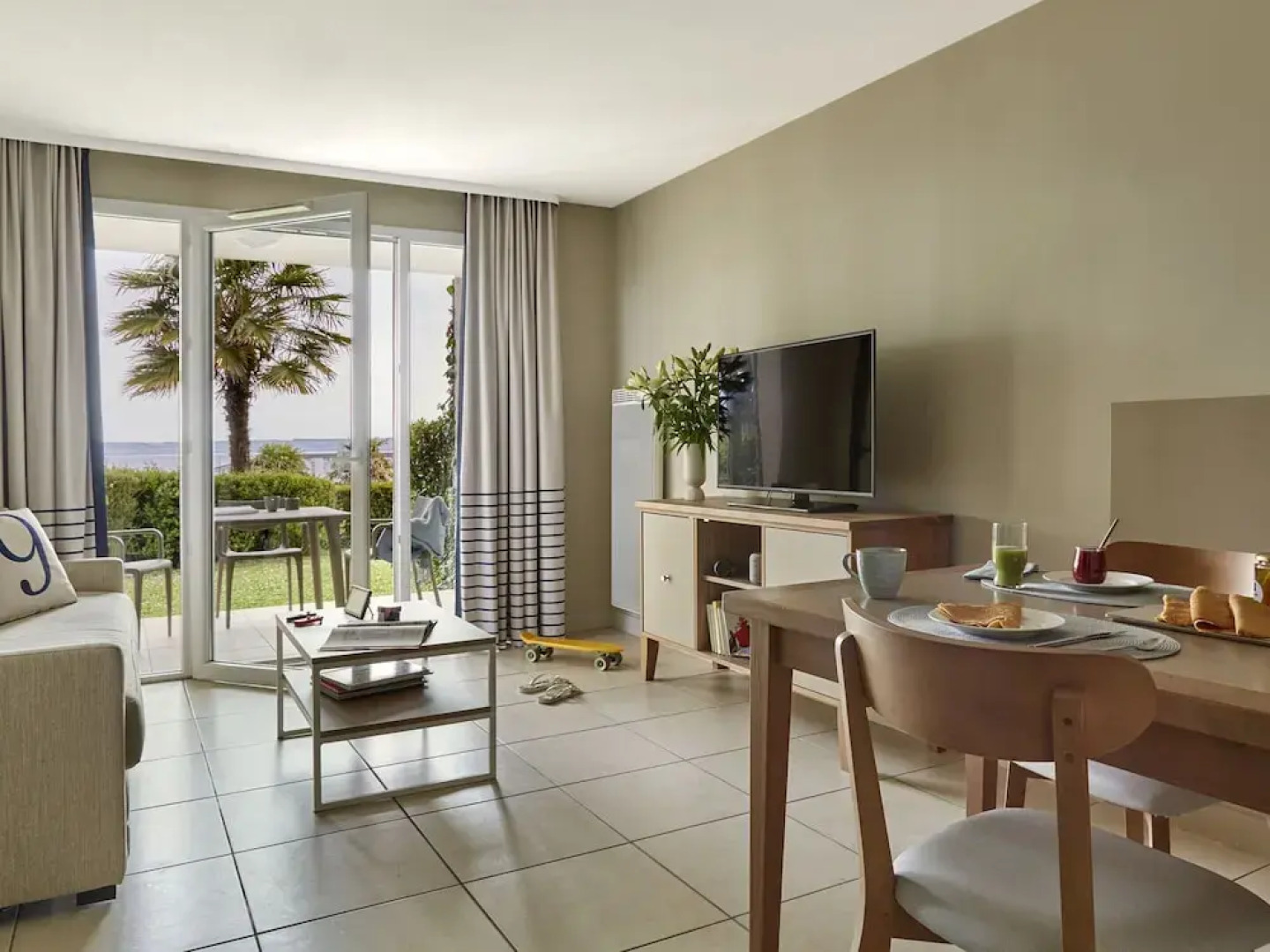 Seafront Apartment Near a Beach