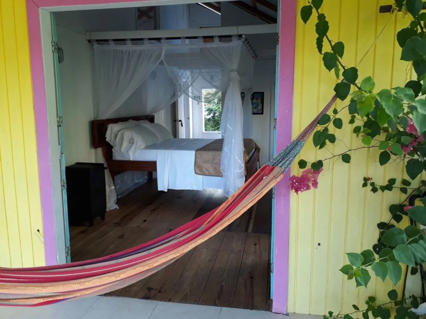 Yellow Home Casa Baja