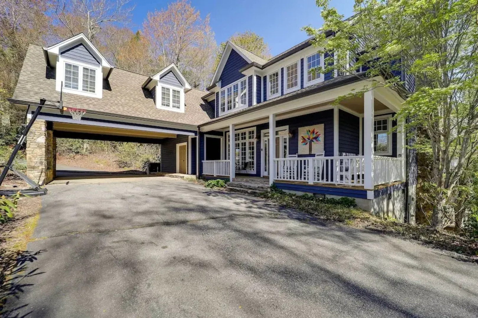 Boone Home w/ Fire Pit - Near App Ski & Sugar Mtn!