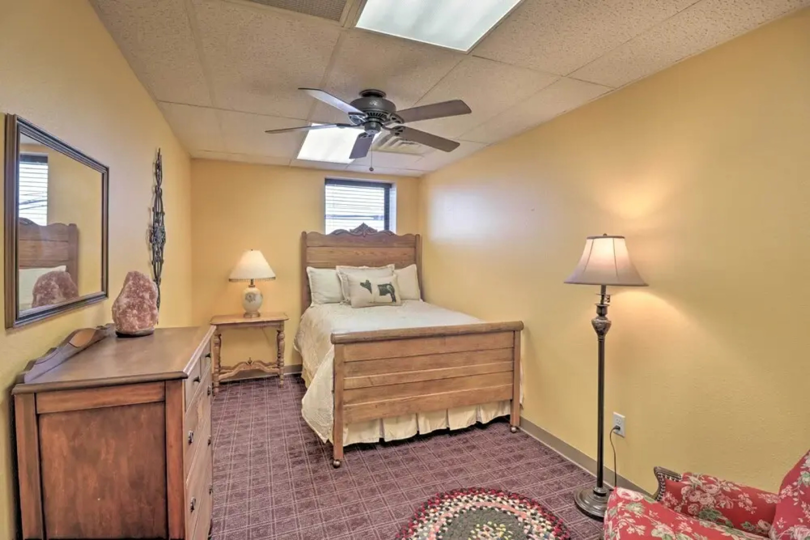 Roomy Multi-family Retreat in Dtwn Mountain Home!