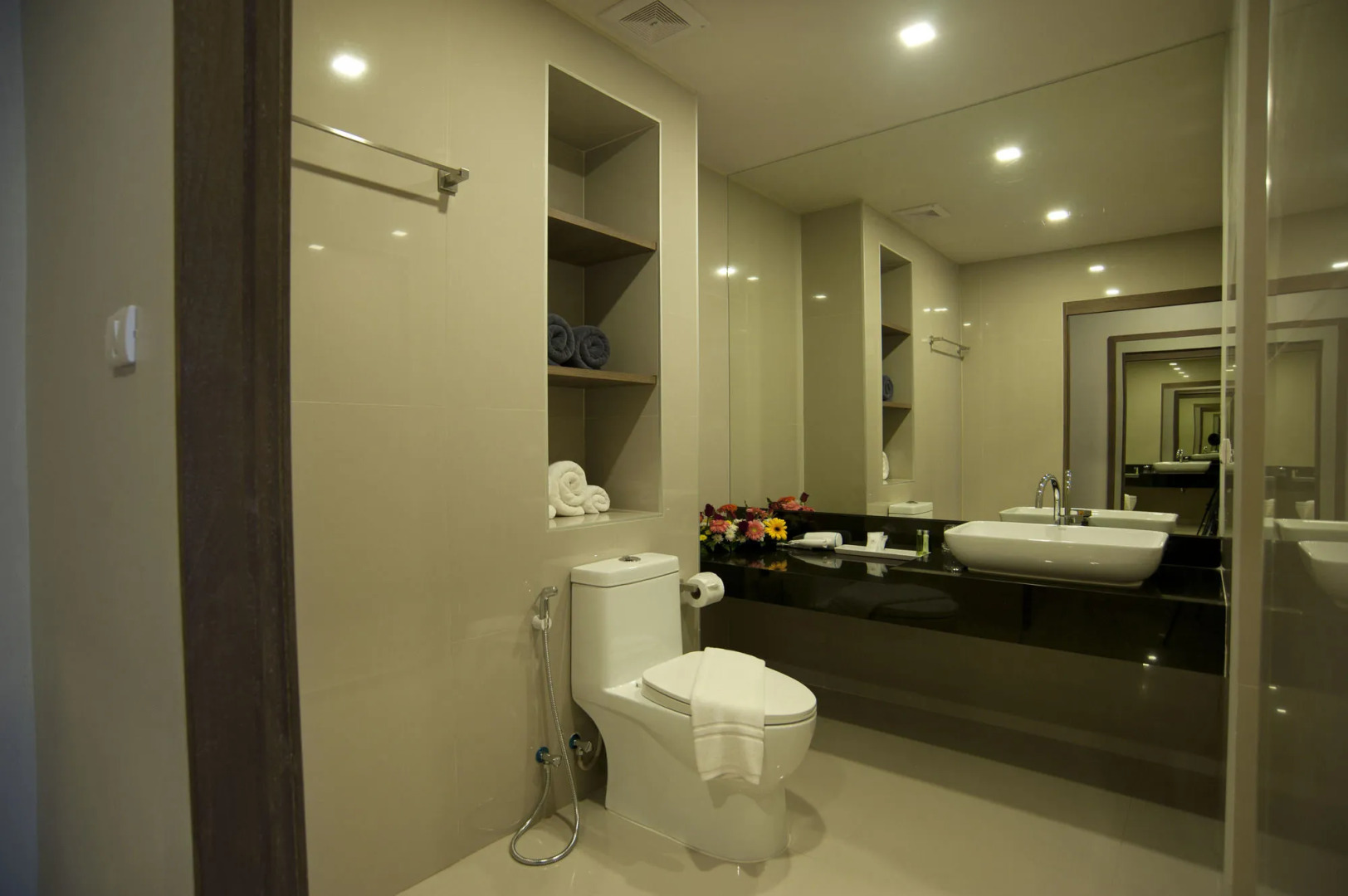 Отель The Gig Hotel