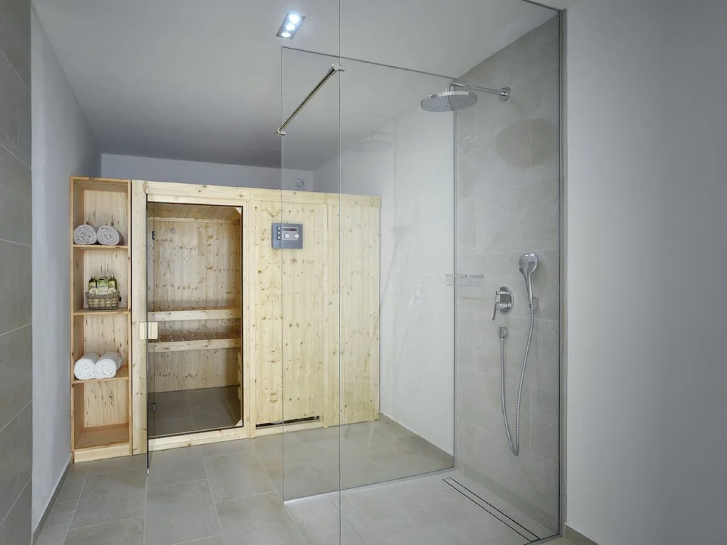 Villa in Peroj With Pool Near Barbariga Beach