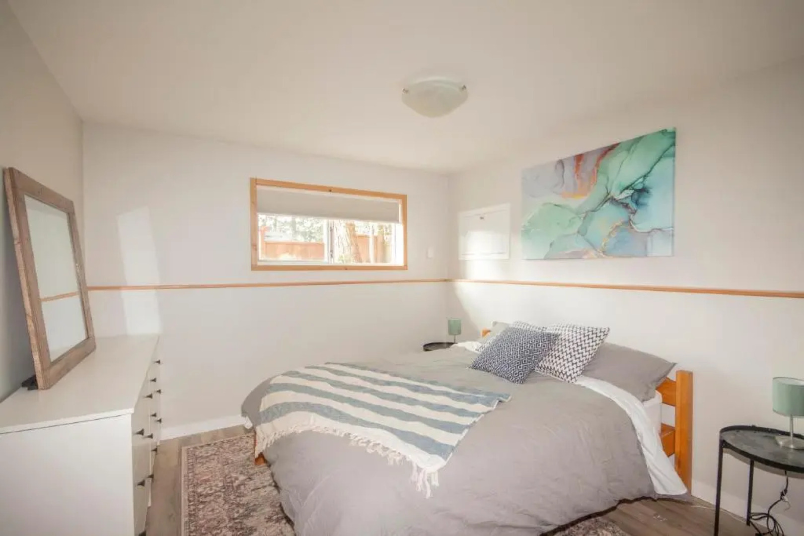 Cedar Creek Cottage 4BR - Welcome to Your Private Oasis Steps from the Beach