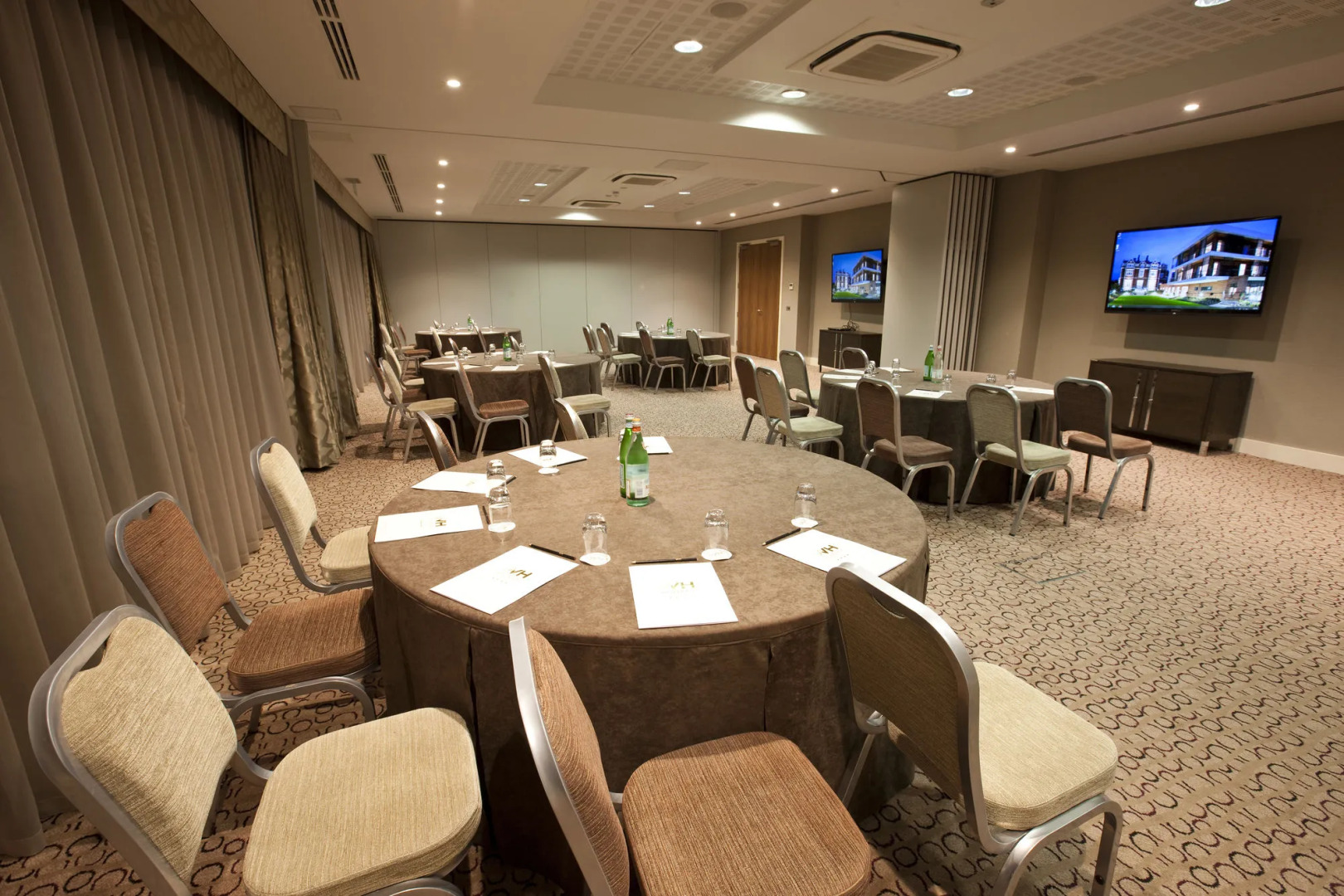 Wivenhoe House Hotel